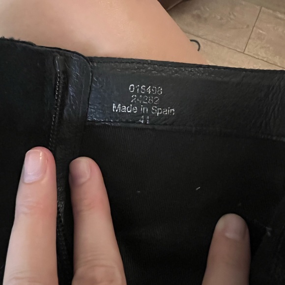 Retro heel faux suede black square toed bootie - Picture 7 of 7